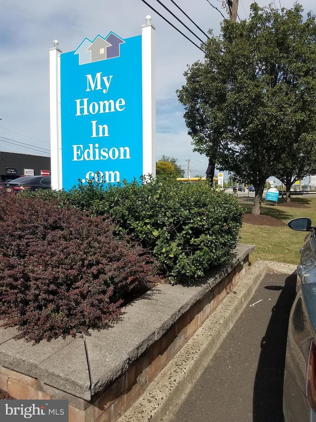 852 U S Route 1, Edison, NJ 08817 - photo 2