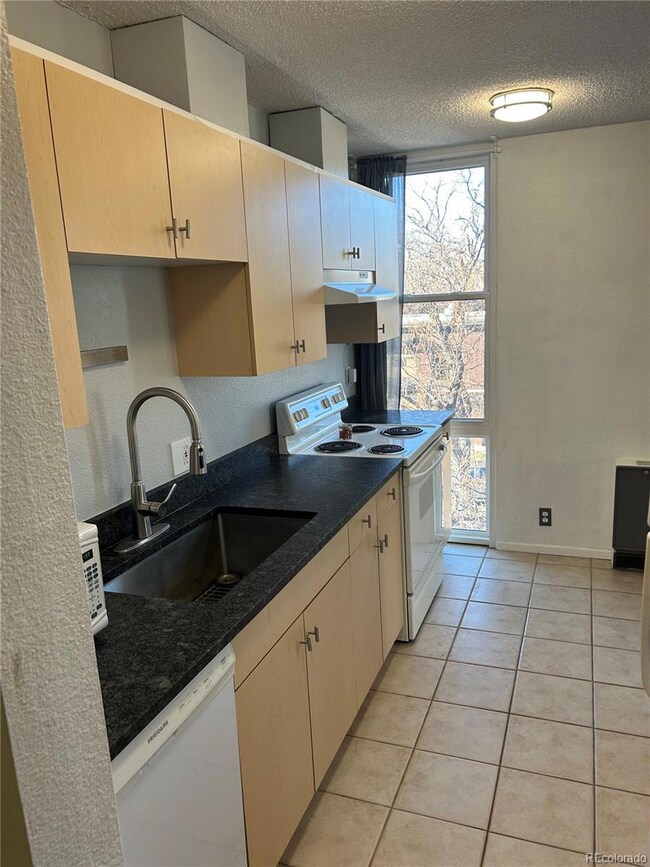 Harvard Park Condos unit 401, Denver, CO 80210 - photo 5