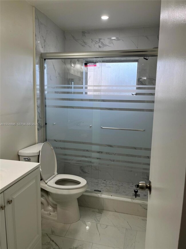 2134 Lincoln St unit 7, Hollywood, FL 33020 - photo 5