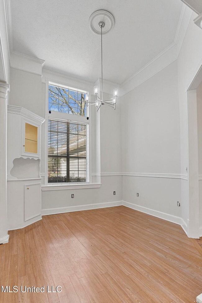 537 Greenhead Cir-4