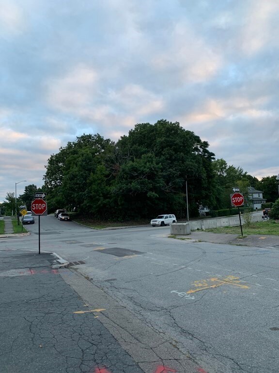 630 Grafton St, Worcester, MA 01604 - photo 3