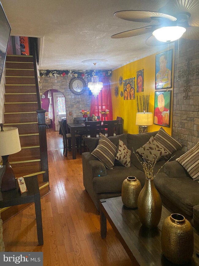 324 N 13th St, Reading, PA 19604 - photo 6