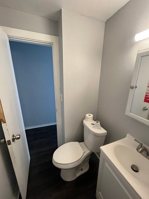 20 Hacker St unit 3, Worcester, MA 01603 - photo 4