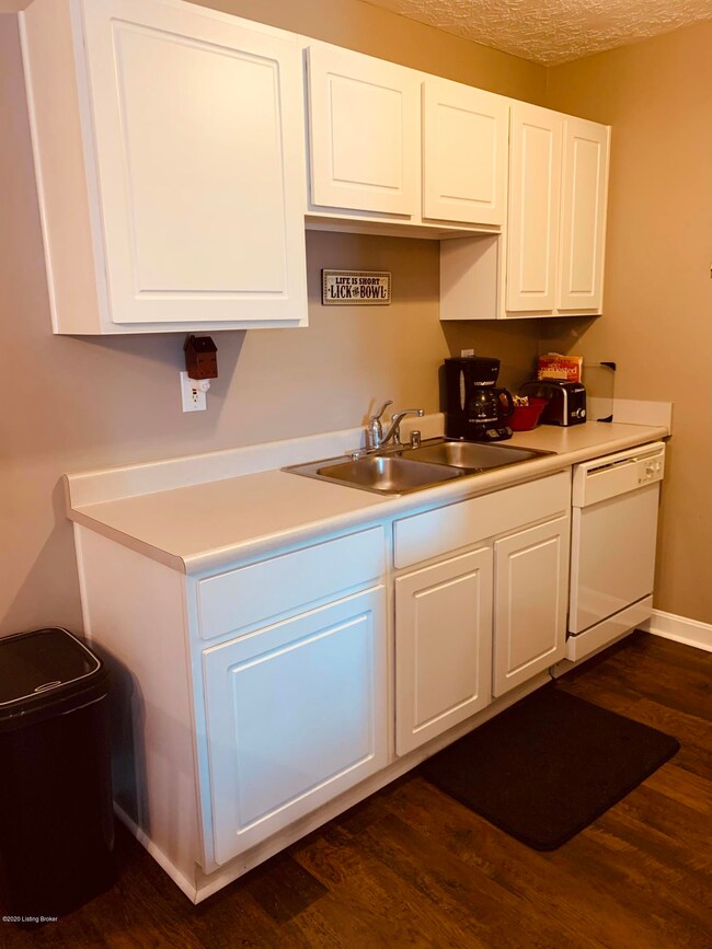 171 Central Blvd unit 31, Mount Washington, KY 40047 - photo 5