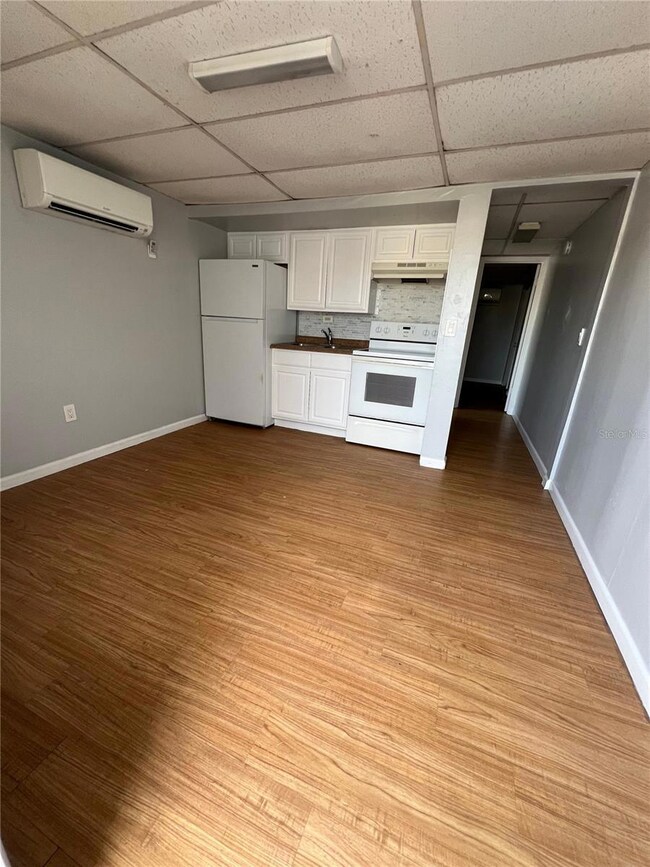 4505 67th St W unit 7, Bradenton, FL 34210 - photo 3