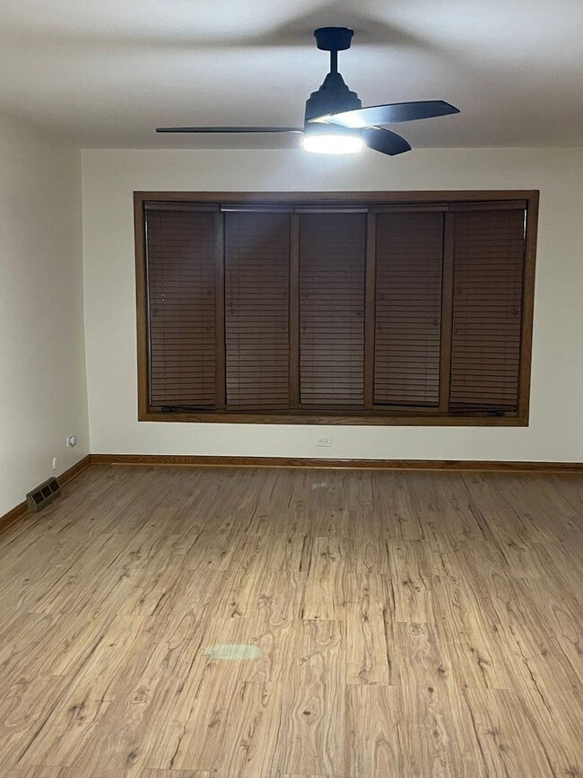 711 N Northwest Hwy unit 2, Park Ridge, IL 60068 - photo 7