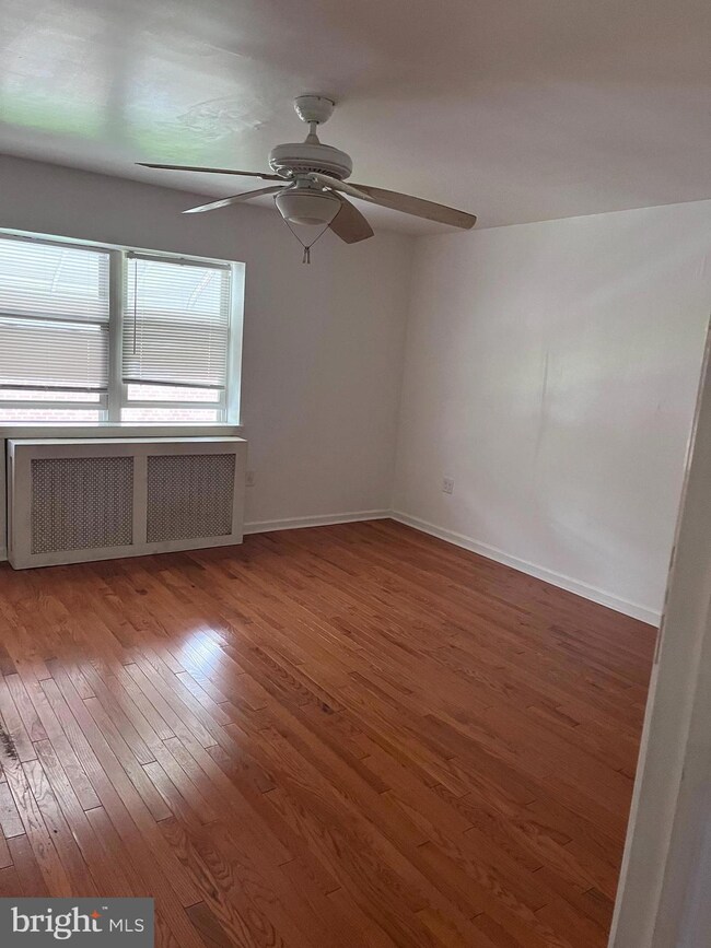 8902 W Chester Pike unit 2ND FLOOR REAR, Upper Darby, PA 19082 - photo 4