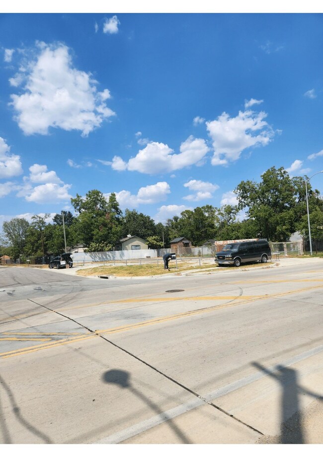 5803 Laura Koppe Rd, Houston, TX 77016 - photo 7