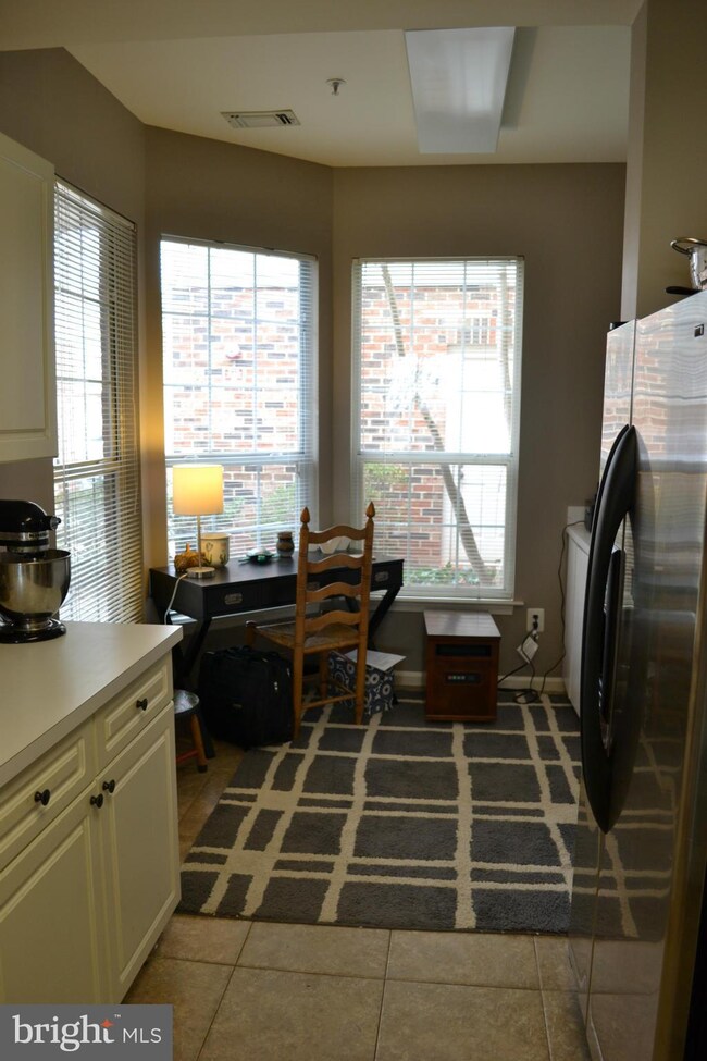 45061 Brae Terrace unit 102, Ashburn, VA 20147 - photo 4