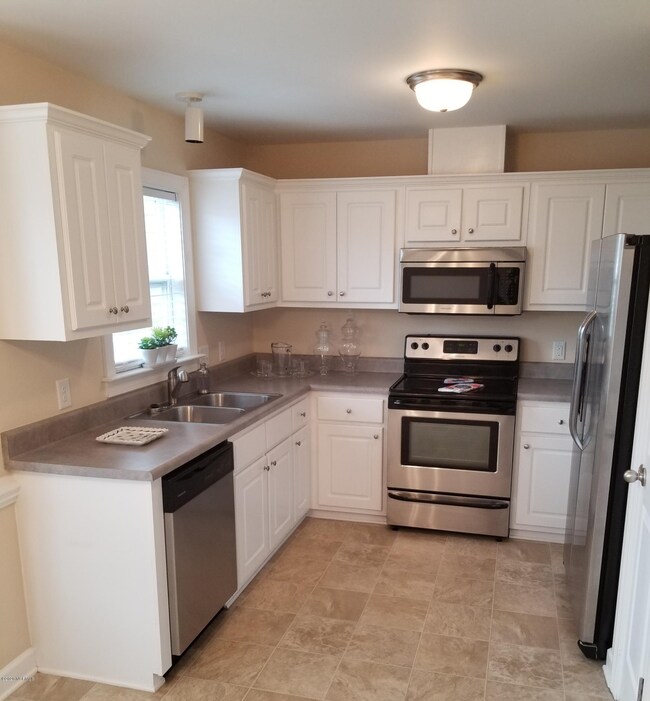 3813 St Augustine Dr, Greenville, NC 27834 - photo 3