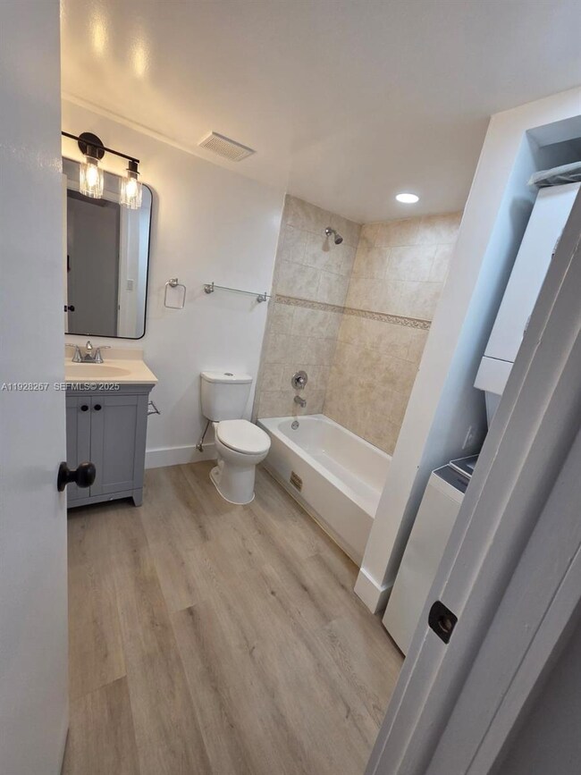 10023 Winding Lake Rd unit 104, Sunrise, FL 33351 - photo 2