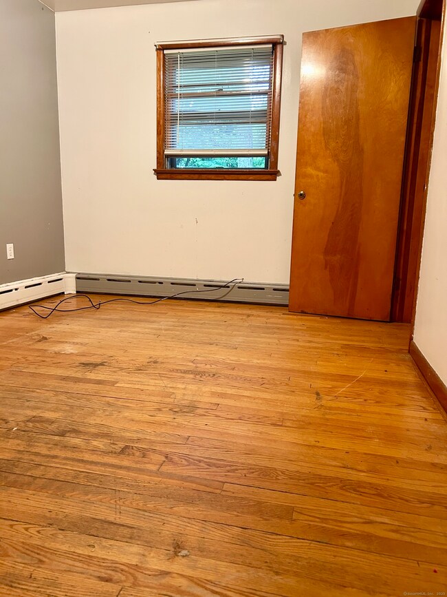 71 Saddle Rd, Norwalk, CT 06851 - photo 6