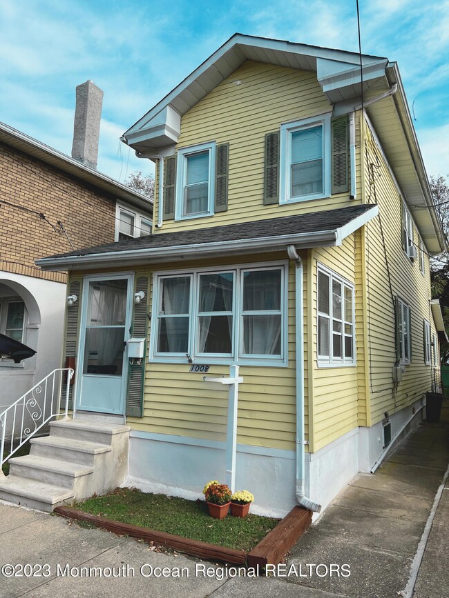 Single Family Detached Home