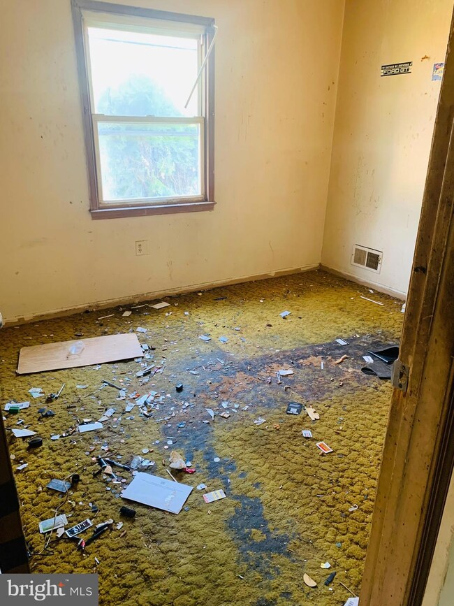 4701 Elmtree Ct, Temple Hills, MD 20748 - photo 6