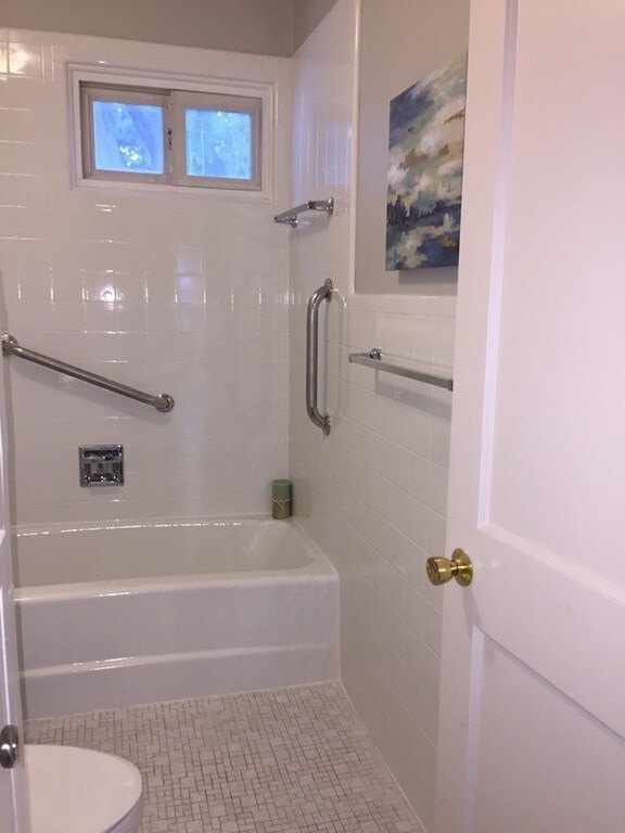 15 Caulfield Cir, Newton Center, MA 02459 - photo 6