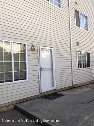 30 Hemlock Ln, Staten Island, NY 10309 - photo 2