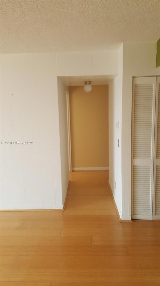 2020 NE 135th St unit 406, North Miami, FL 33181 - photo 4