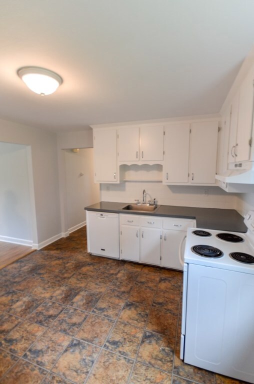 7 Reardon Dr, Middletown, RI 02842 - photo 7