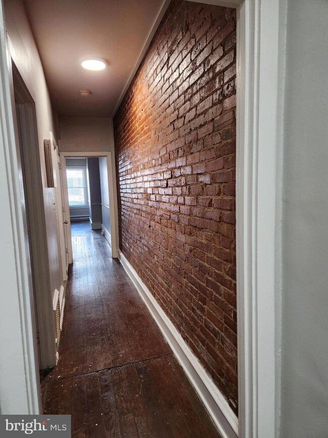 2118 N Washington St unit 1, Wilmington, DE 19802 - photo 2