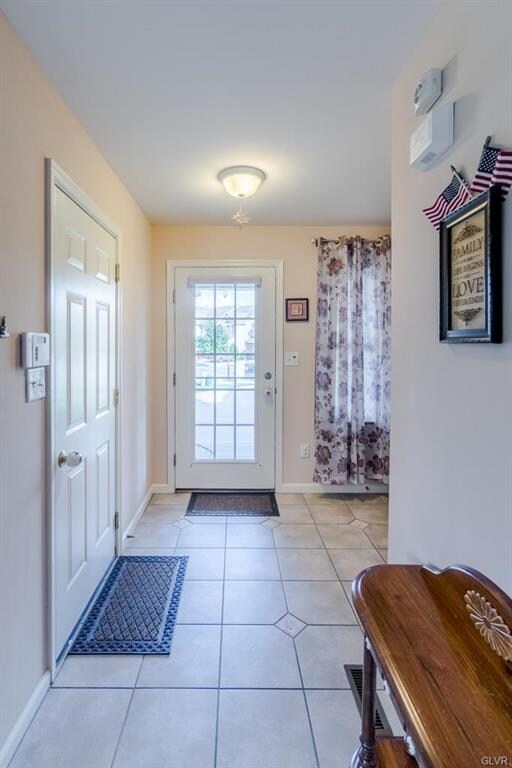 1399 Mohr Cir, Macungie, PA 18062 - photo 7