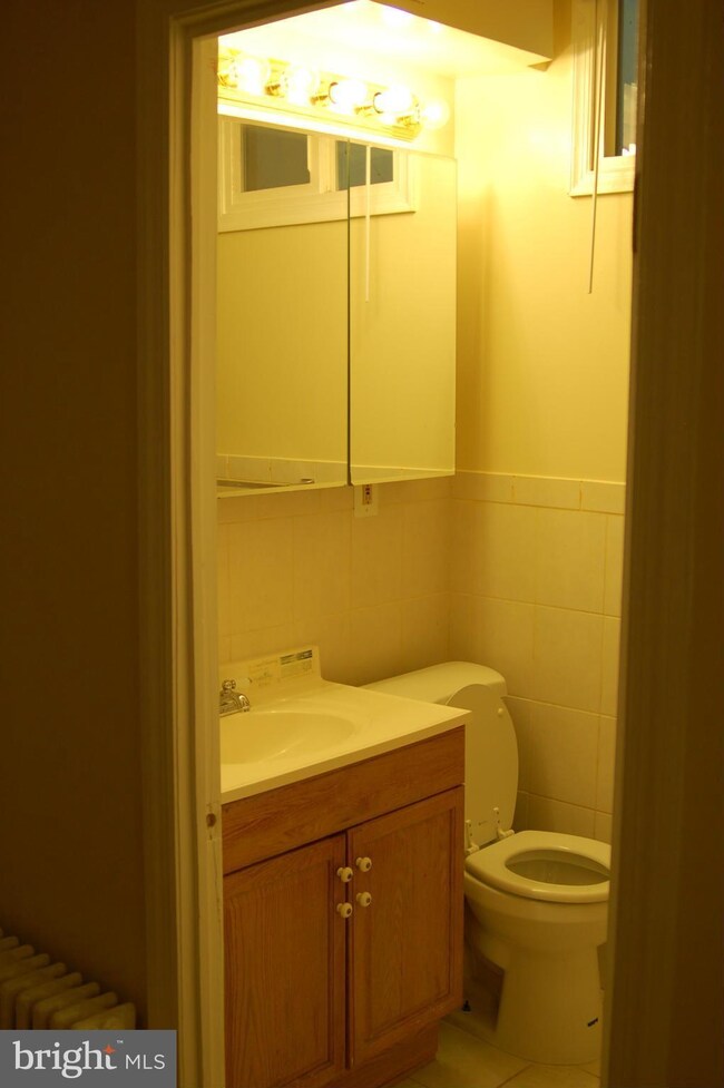 1215 Simms Place NE, Washington, DC 20002 - photo 3