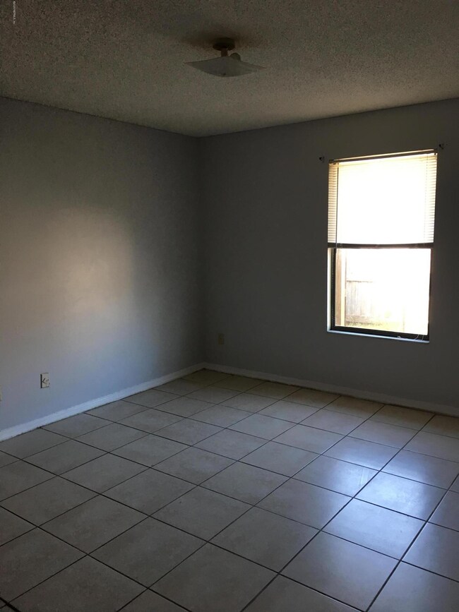 5122 Ricker Rd, Jacksonville, FL 32210 - photo 6