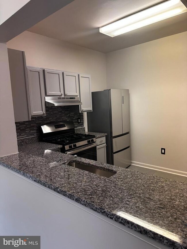 2006 Bell Point Ct, Odenton, MD 21113 - photo 3