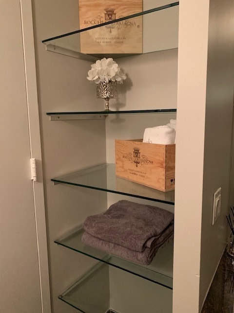 Bathroom glass shelves