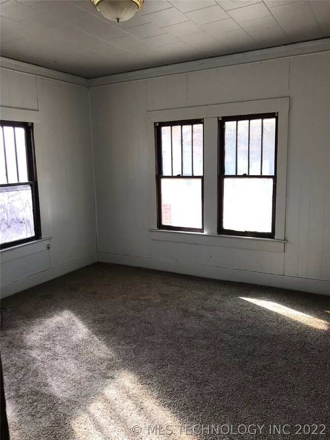 922 S Johnston St, Ada, OK 74820 - photo 7