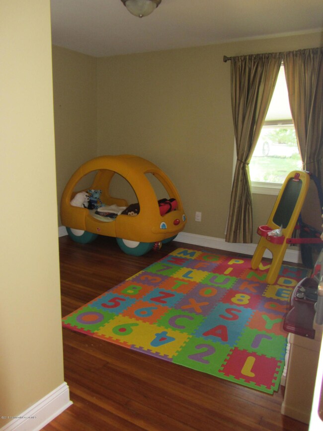 59 Thompson Ave unit 1rst Floor, Leonardo, NJ 07737 - photo 6