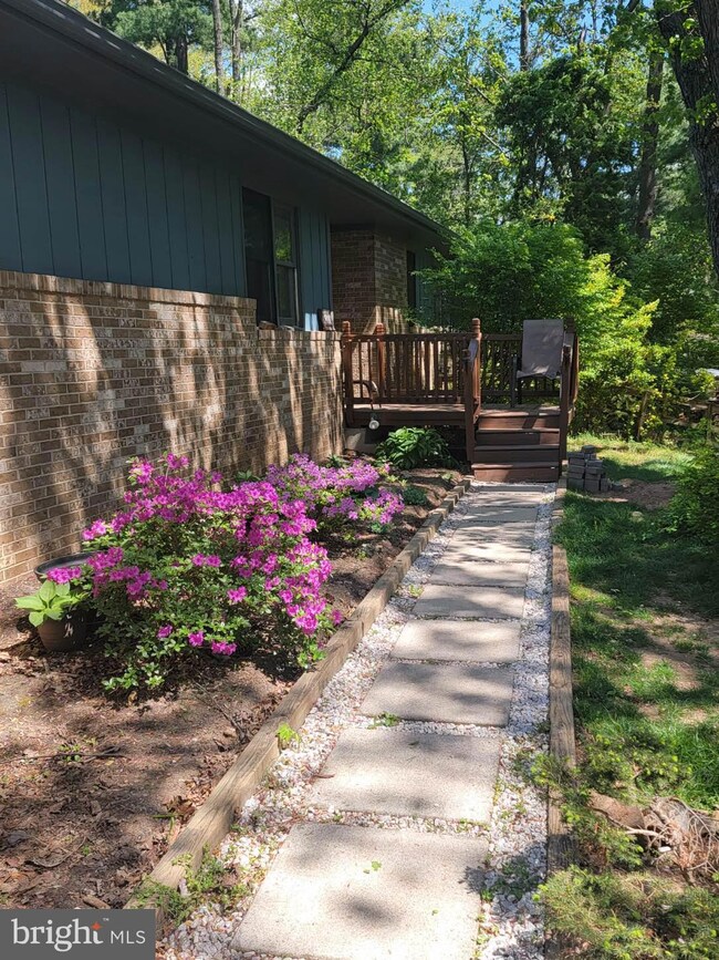 8300 Brookmere Blvd, Frederick, MD 21702 - photo 3