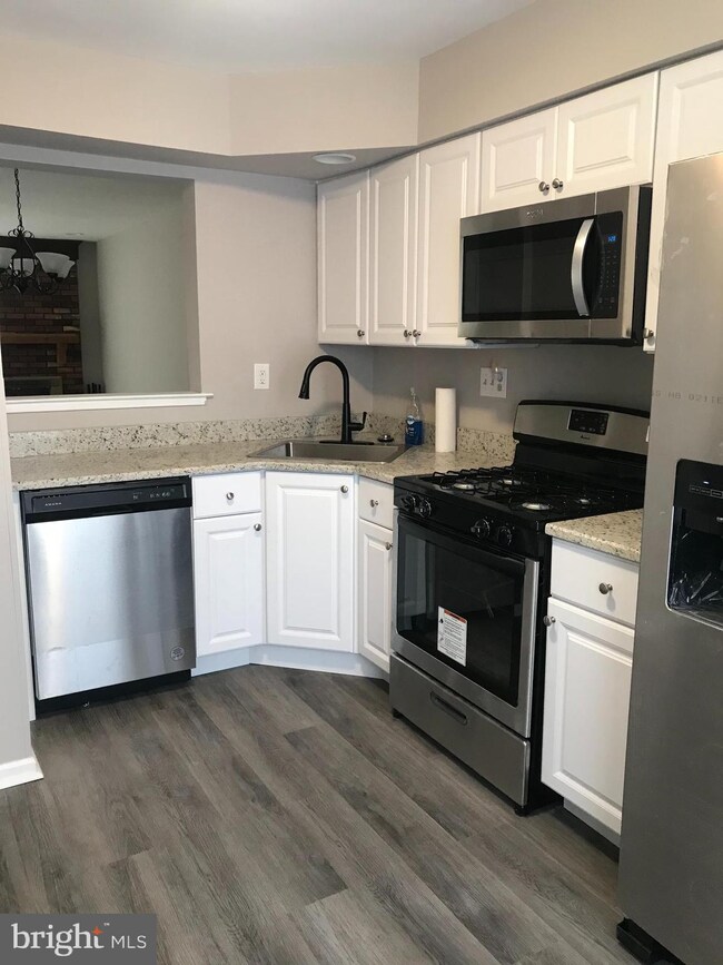 282 Leedom Way unit 85, Newtown, PA 18940 - photo 3