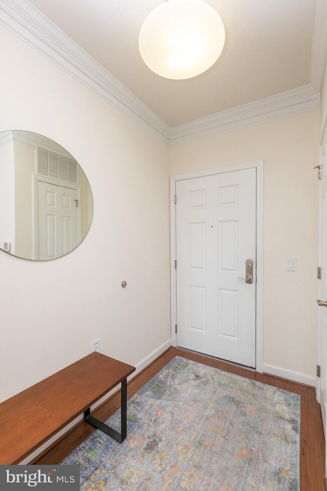 Dominion Heights unit 404, Arlington, VA 22207 - photo 3