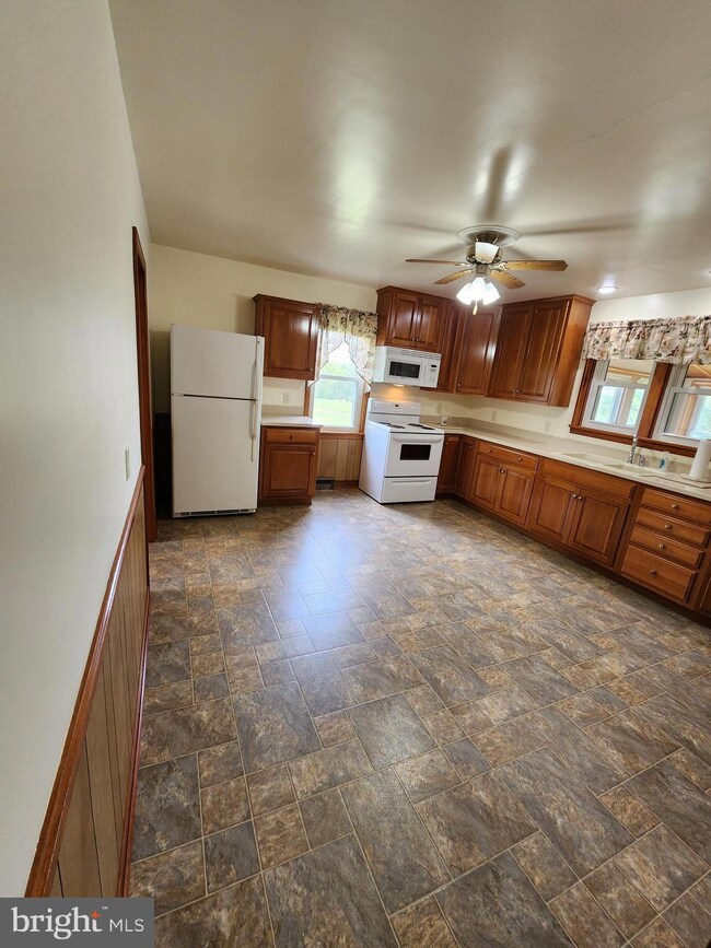 1067 Fred Oates Rd, High View, WV 26808 - photo 7