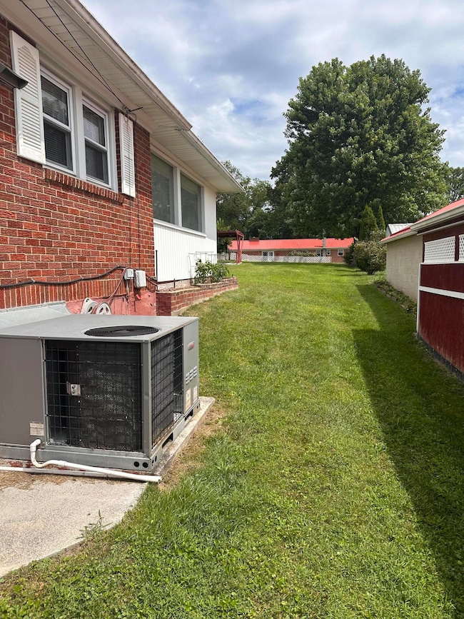 160 Riner Ave, Oak Hill, WV 25901 - photo 3