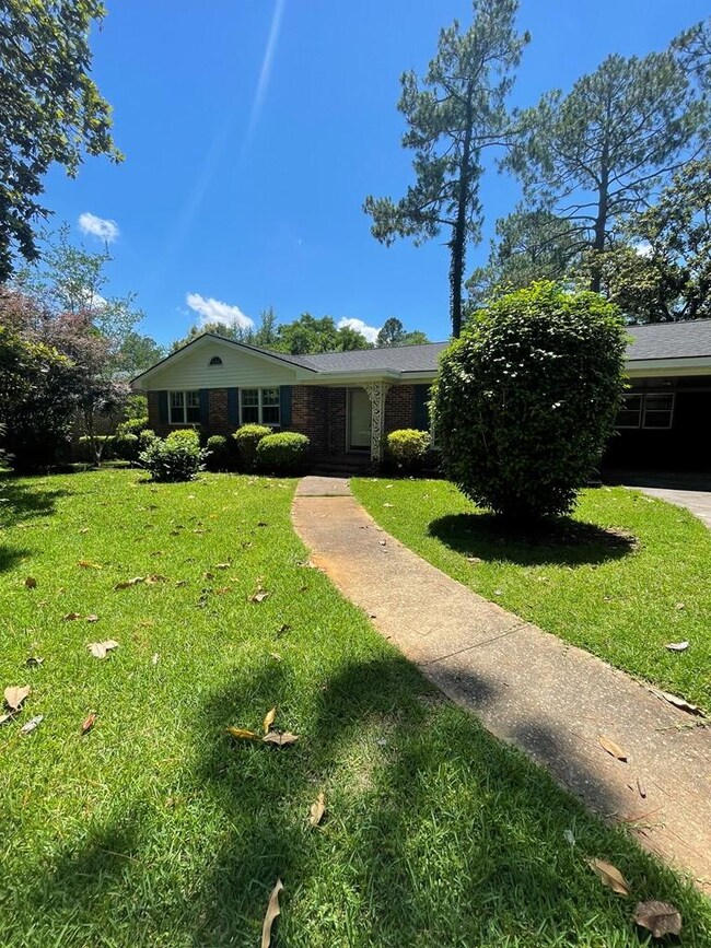 1811 Robinhood Rd, Albany, GA 31707 - photo 3