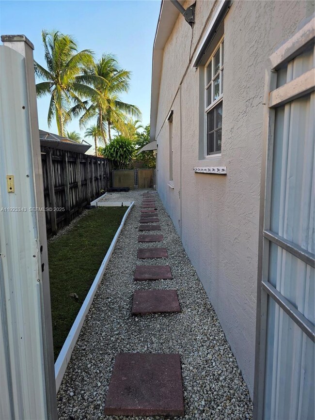 11822 SW 202nd St unit 1, Miami, FL 33177 - photo 5