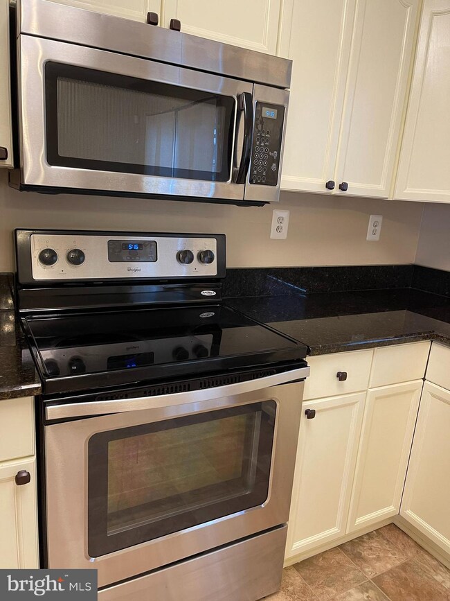 7825 Rolling View Ave, Nottingham, MD 21236 - photo 2