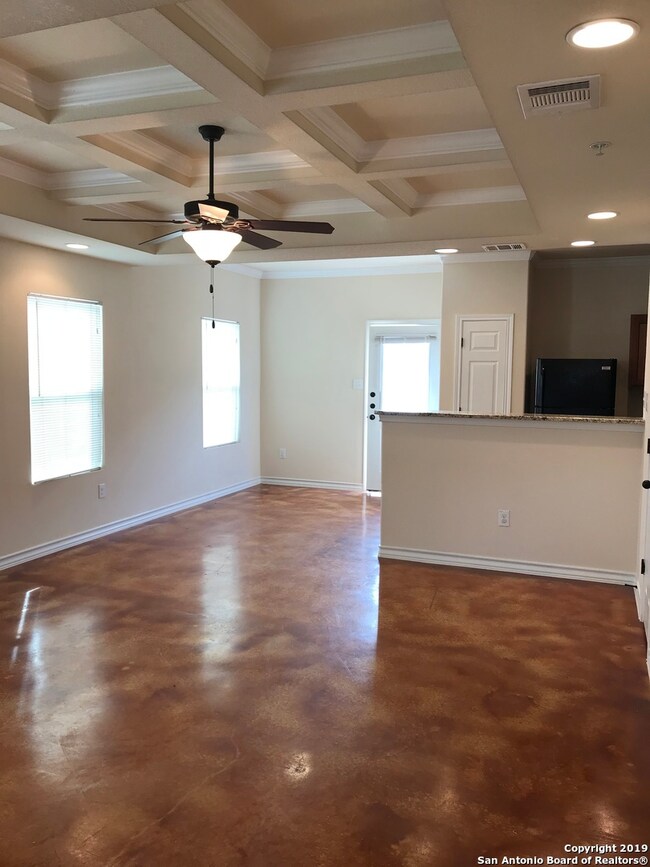 16818 Showdown Path unit 3, Selma, TX 78154 - photo 3