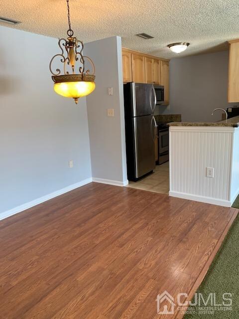 1014 Aspen Dr, Plainsboro, NJ 08536 - photo 6