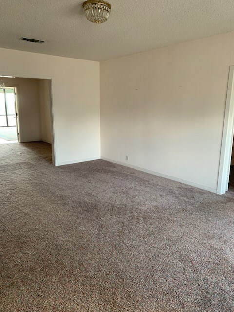 810 E Highland Blvd, San Angelo, TX 76903 - photo 2