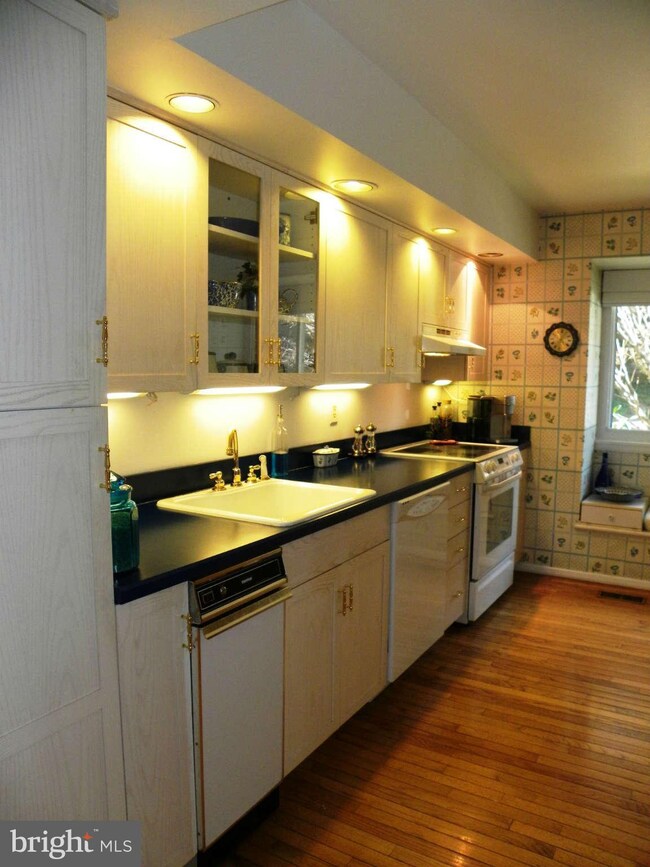 450 Five Farms Ln, Lutherville Timonium, MD 21093 - photo 5