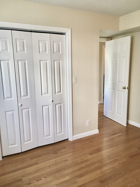 925 E 2nd St unit 2, Boston, MA 02127 - photo 4