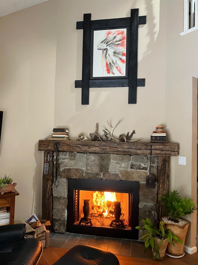 69 Quarry Cir, Milford, NH 03055 - photo 4