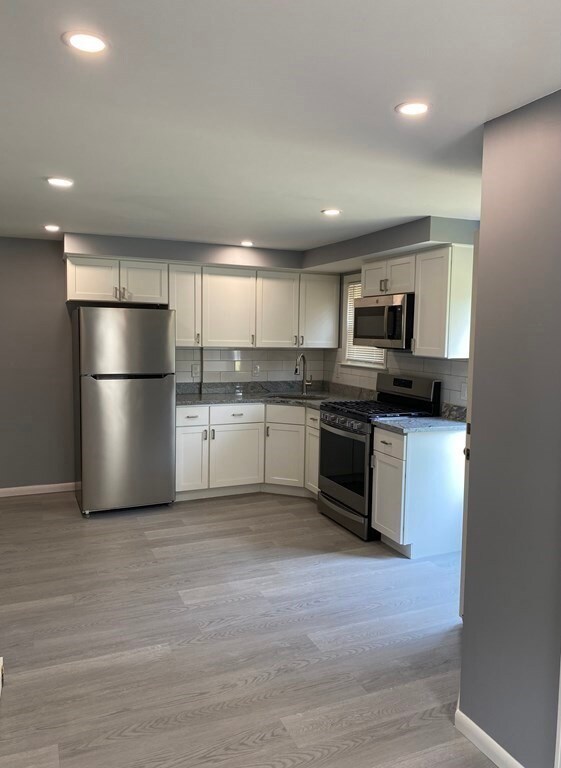 8 Regina Rd unit B, Randolph, MA 02368 - photo 5