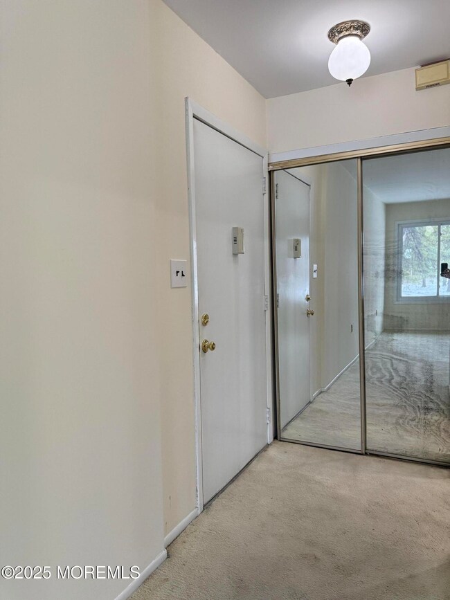 7 Pine Cluster Cir unit G, Manalapan, NJ 07726 - photo 5