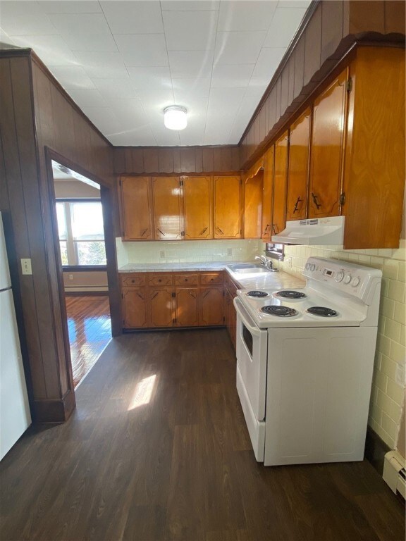 61 Walnut St unit 2, Tiverton, RI 02878 - photo 2