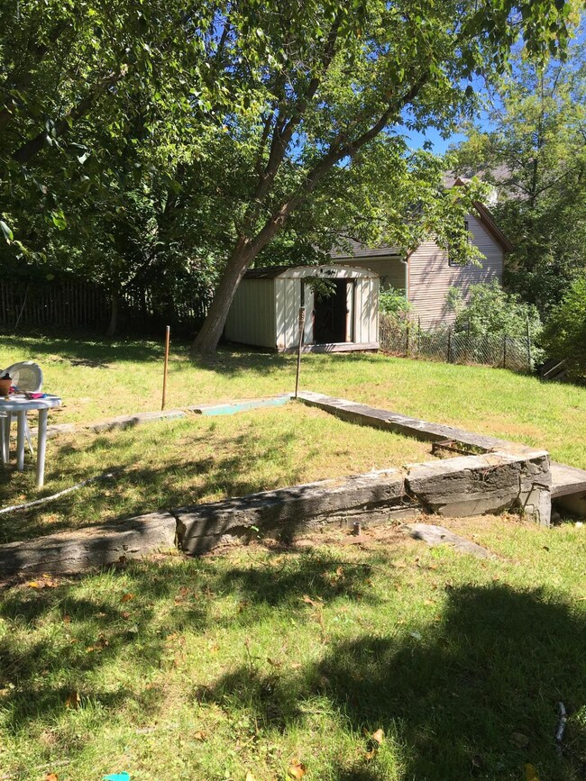 135 Cliff St, North Adams, MA 01247 - photo 5