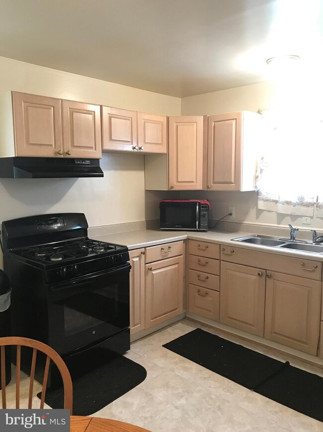 2108 Virginia Ave, Hyattsville, MD 20785 - photo 4