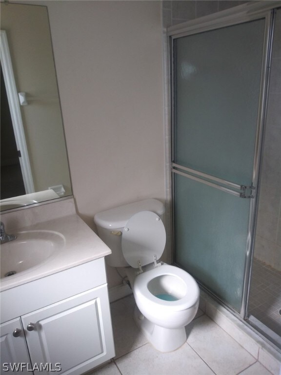 1811 NE 2nd Place, Cape Coral, FL 33909 - photo 3